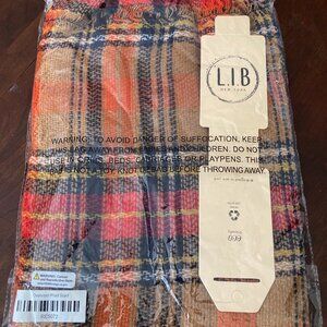 Brand new, oversized wrapping scarf